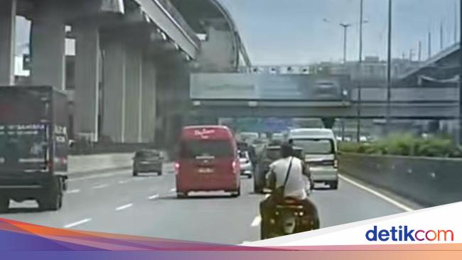 Aksi Ugal-ugalan Pemotor ‘Cengtri’ Masuk Tol sampai Layang MBZ