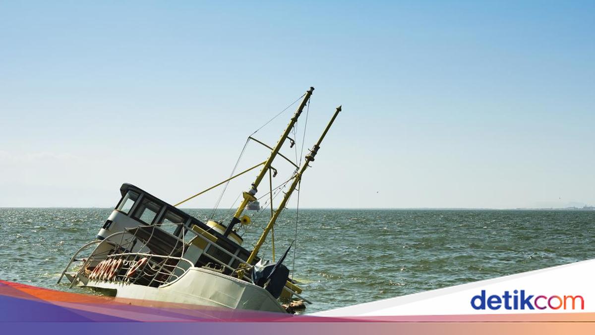 Perahu Terbalik, 3 Nelayan WNI 2 Hari Terombang-ambing di Perairan Selangor