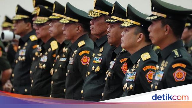 Panglima TNI Naikkan Pangkat 97 Pati di Tiga Matra, Ini Daftarnya