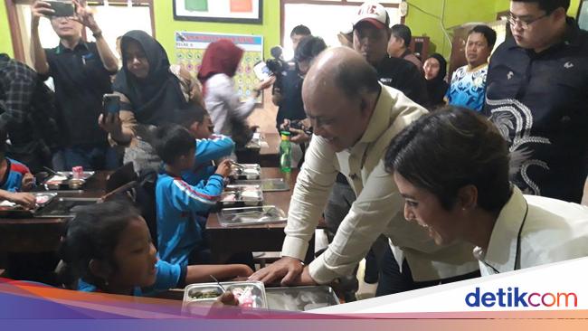 Makan Bergizi Gratis Tetap Ada Saat Ramadan, Makanan Bisa Dibawa Pulang