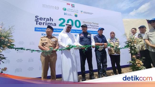 Mensos Resmikan 200 Unit Rumah bagi Korban Gempa Cianjur