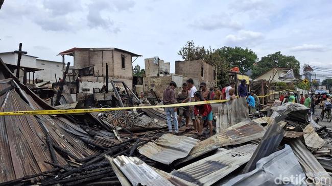 Kondisi TKP Kebakaran di Kemayoran, Warga Cari Barang Berharga Tersisa