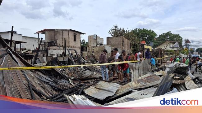 Kondisi TKP Kebakaran di Kemayoran, Warga Cari Barang Berharga Tersisa