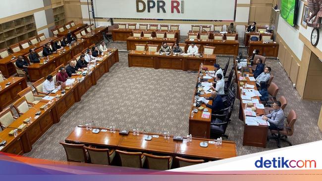 Pelapor Guru Besar IPB soal Hitungan Kasus Timah Datangi Komisi III DPR