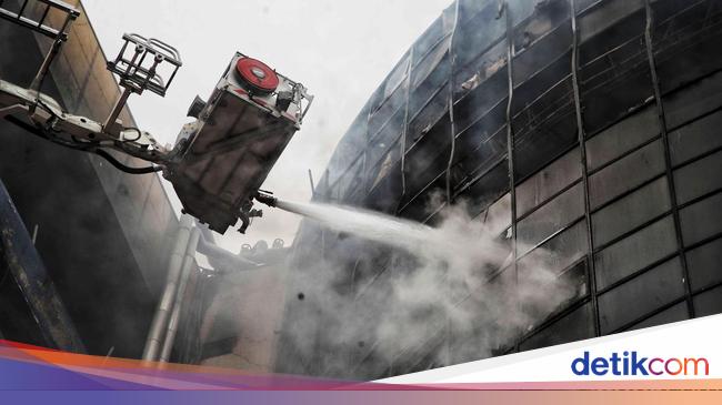 Duduk Perkara Misteri 8 Jasad Korban Kebakaran Glodok Plaza