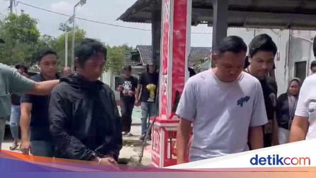 Momen Nanang 'Gimbal' Diborgol Tunjukkan Pisau untuk Tikam Sandy Permana