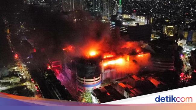 2 Jenazah Korban Kebakaran Glodok Plaza Berjenis Kelamin Perempuan Dewasa