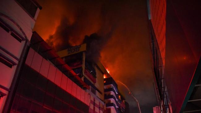 Pengelola: 650 Toko Terdampak Kebakaran Glodok Plaza, Kerugian Ratusan Juta