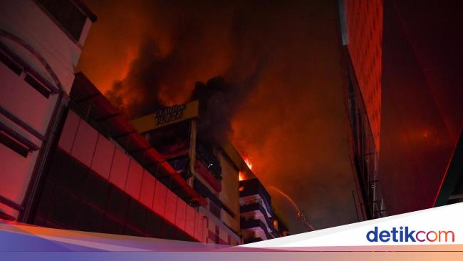 650 Toko Terdampak Kebakaran Glodok Plaza, Kerugian Ratusan Juta