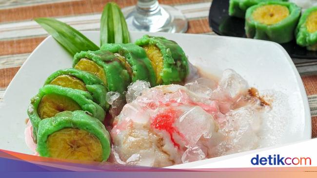 Serupa tapi Tak Sama, Ini 5 Perbedaan Es Pisang Ijo dan Pallu Butung