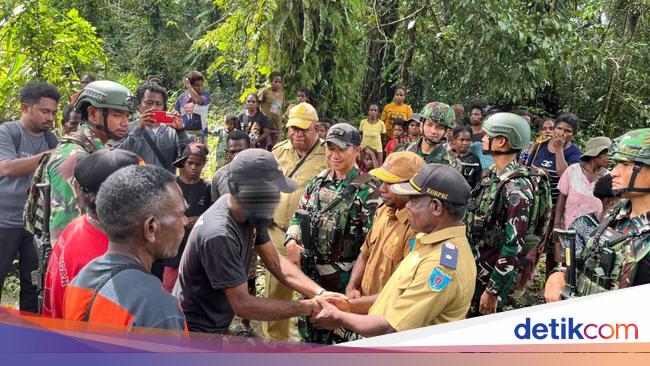Pimpinan OPM Pembunuh 4 Prajurit TNI di Maybrat Menyerahkan Diri