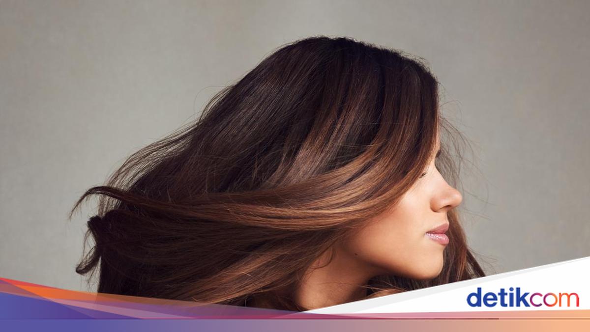 7 Warna Rambut untuk Kulit Sawo Matang yang Tren 2025