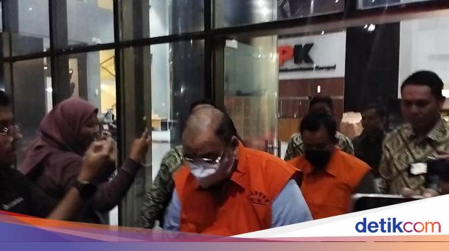 KPK Tahan 2 Tersangka Korupsi di Pemkot Semarang