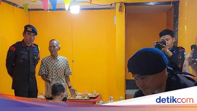 Brimob Polda Metro Bagikan Makan Bergizi Gratis di Sekolah Anak Jalanan