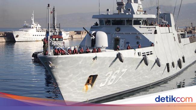 Api Sultan KRI Sultan Iskandar Muda-367 Tiba di Beirut Lebanon