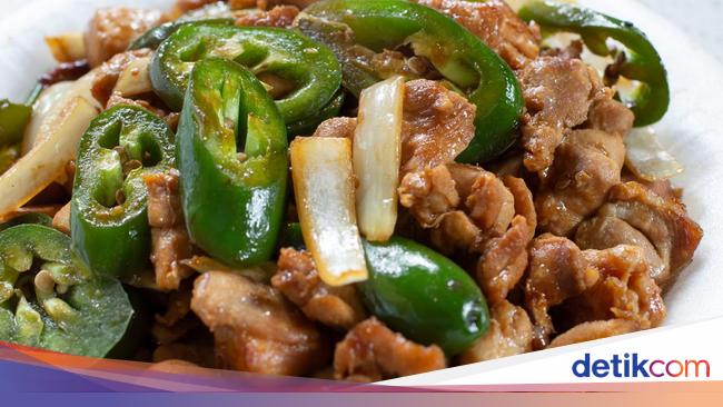 Resep Tumis Ayam Cabe Hijau yang Pedas Gurih dan Praktis Dibuat