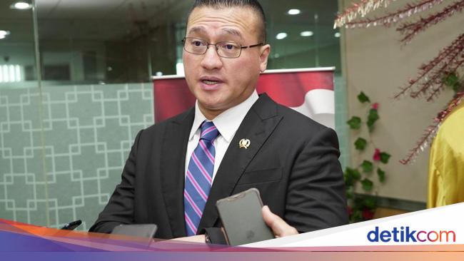 Soal Pergub Poligami, Kenneth DPRD DKJ: Banyak Persoalan yang Lebih Penting