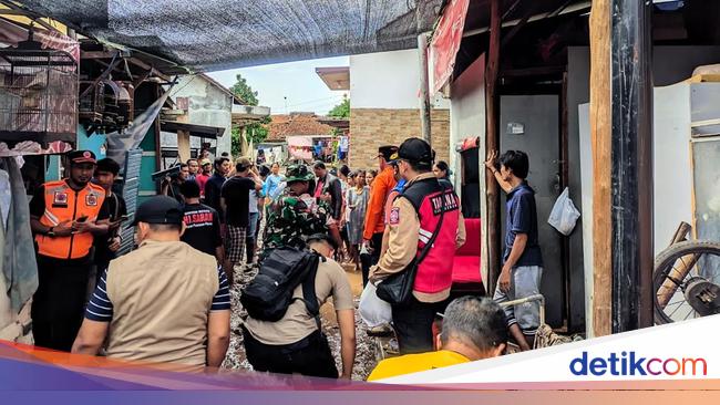 Kemensos Salurkan Rp 580 Juta untuk Korban Banjir Cirebon