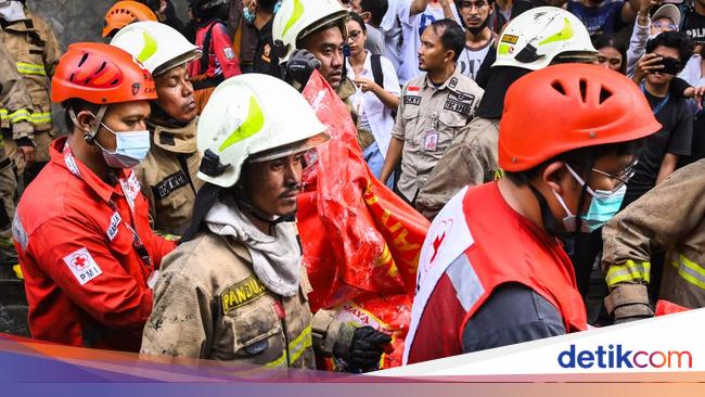 Masih Bertambah Jumlah Kantong Jenazah Korban Kebakaran Glodok Plaza