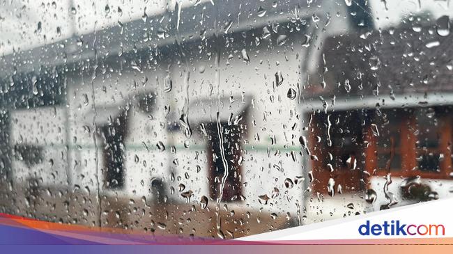 Cuaca Bandung Jumat 7 Februari 2025: Prakiraan Hujan Ringan dan Suhu Sejuk