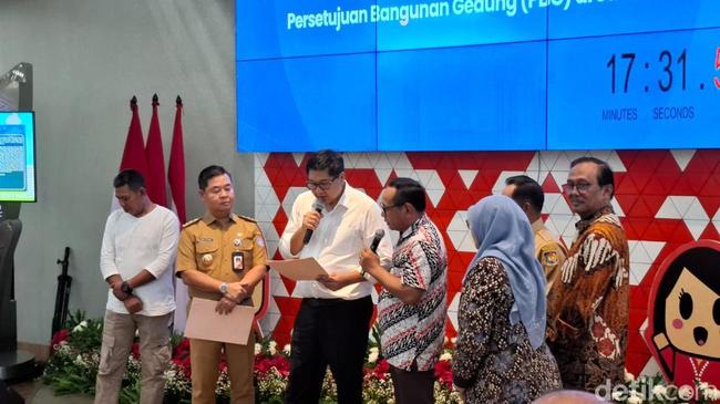 Cek Mal Pelayanan Publik, Menteri PKP Apresiasi Penerbitan PBG Cuma 30 Menit