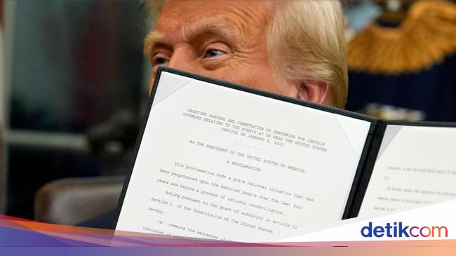 Apa Perintah Pertama Presiden Donald Trump?