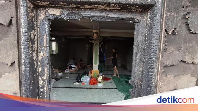 Meski Api Melalap Permukiman Kemayoran Gempol, Musala-Al-Qur'an Ini Aman