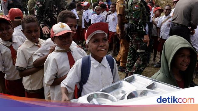 Makan Bergizi Gratis Butuh Tambahan Anggaran Rp 100 T, Duitnya dari Mana?