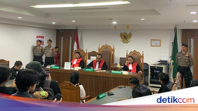 Eks Karyawan Divonis Bebas di Kasus Dugaan Pencemaran Nama Baik Jhon LBF