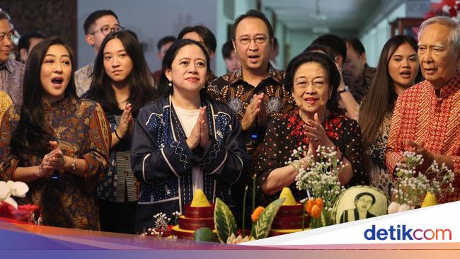 HUT Ke-78, Megawati Beri Tumpeng ke Guntur Soekarnoputra hingga Ganjar