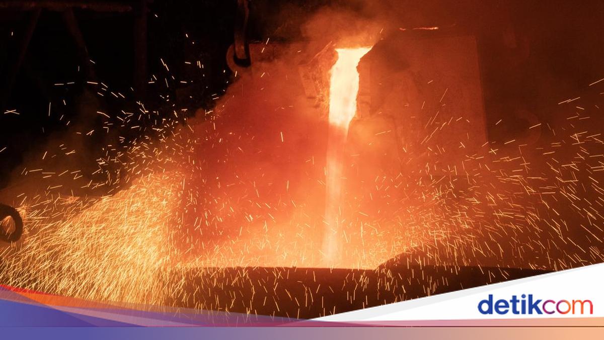 Timah Rante Melihat Peleburan Timah Cair