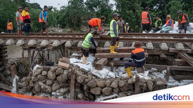 Jalur KA Terdampak Banjir, Sejumlah Perjalanan Alami Keterlambatan