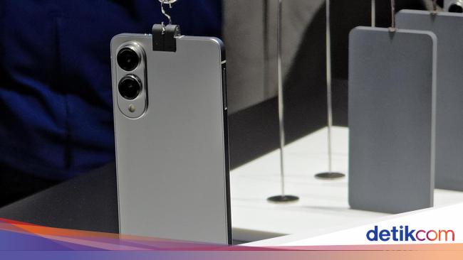 Galaxy S25 Edge Leak: 200MP Camera, Super Thin Bezel