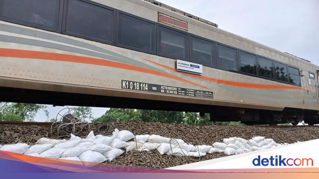 Rel Terdampak Banjir Grobogan Kini Bisa Dilalui, Masih Ada Rekayasa Rute KA