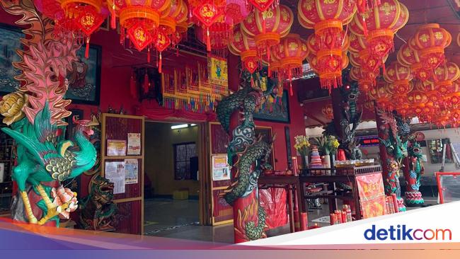 Vihara Amurva Bhumi Jaksel Gelar Pertunjukan Barongsai di Malam Imlek