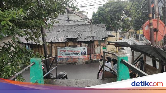 Sempat Ditutup, Jembatan Akses Tawuran di Cipinang Muara Kini Kembali Dibuka