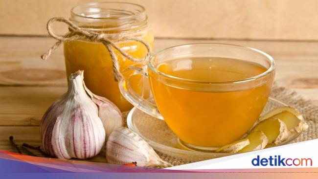 Ini 5 Manfaat dan Efek Samping Minum Teh Bawang Putih