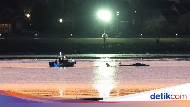 Black Hawk Lampaui Batas Ketinggian Saat Tabrak Pesawat Penumpang AS