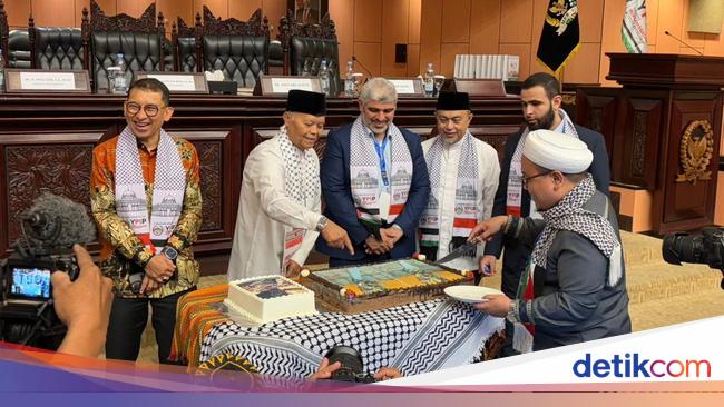 Buku 'Taufan Al Aqsa' Diluncurkan di MPR, Kupas Hubungan Panjang Palestina-RI