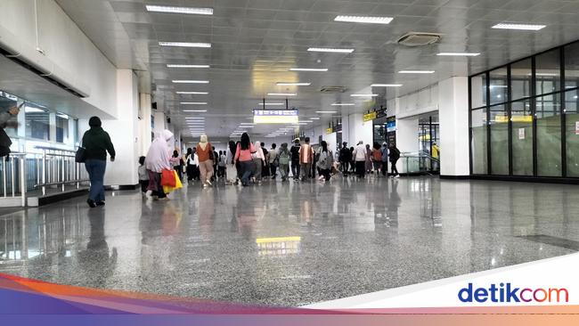 Jadwal Terbaru KRL Berlaku Hari Ini, Begini Suasana Stasiun Manggarai