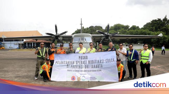 Garam Ditebar Pakai Pesawat Cassa untuk Modifikasi Cuaca Jakarta