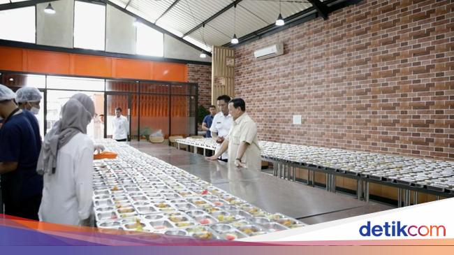 Momen Prabowo Tinjau Dapur Makan Bergizi Gratis di Rawamangun