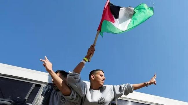 Warga Palestina Beri Kesaksian Ngeri Pelecehan Seksual di Tahanan Israel