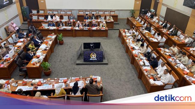 Pasha Sentil Dahnil Saat Rapat Anggaran BPH: Kita Nggak Kosong-kosong Amat