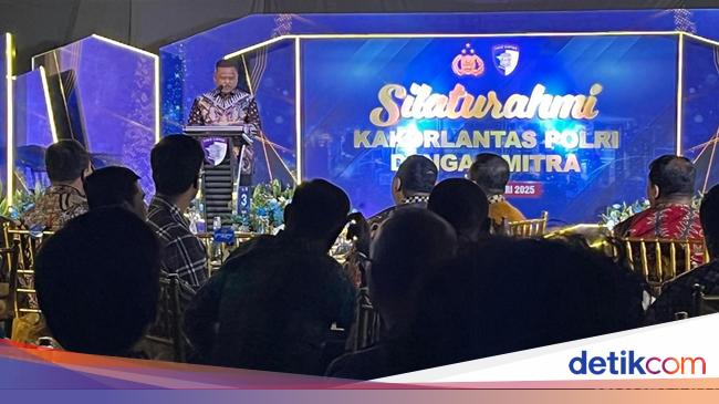 Pisah-Sabut Kakorlantas, Brigjen Agus Minta Polantas Dekat dengan Masyarakat