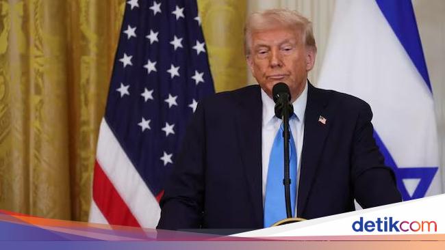 Dunia Menentang Ide Kontroversial Trump Ambil Alih Gaza