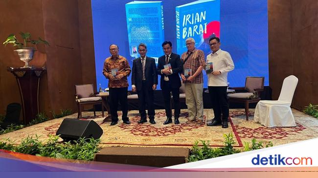 Yusron Ihza Rilis Novel 'Irian Barat: Bayang-bayang Intrik Global'