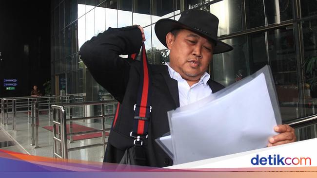 Tak Ada Larangan Febri Diansyah Jadi Lawyer Hasto, tapi Baiknya Mundur