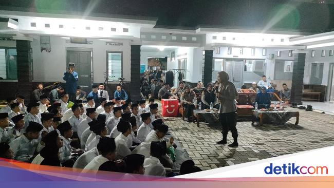 Direktur Pidana PPA/PPO Bareskrim Serukan 'Rise and Speak' di Ponpes Cirebon