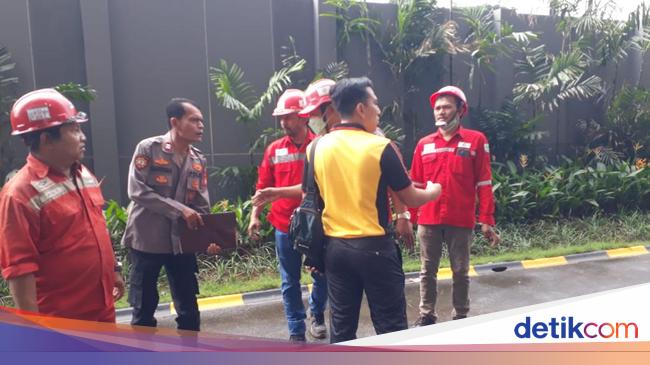 Dugaan Awal 2 Pekerja Jatuh dari Gondola Saat Bersihkan Apartemen Bekasi